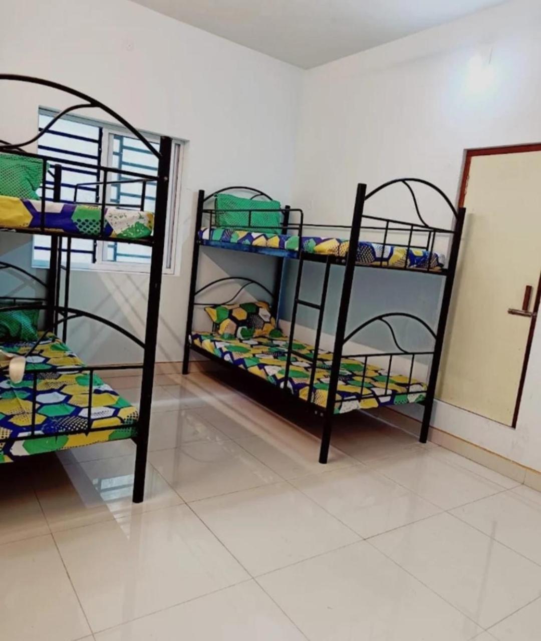 Funk Monk Villa Hostel Pondicherry ออโรวิลล์ ภายนอก รูปภาพ